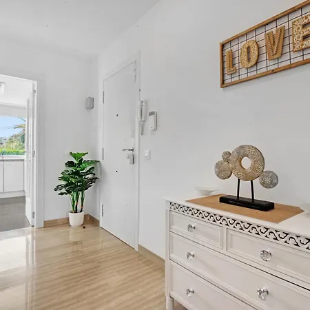 Apartamento Cala Blanca Seaview Sunrise *